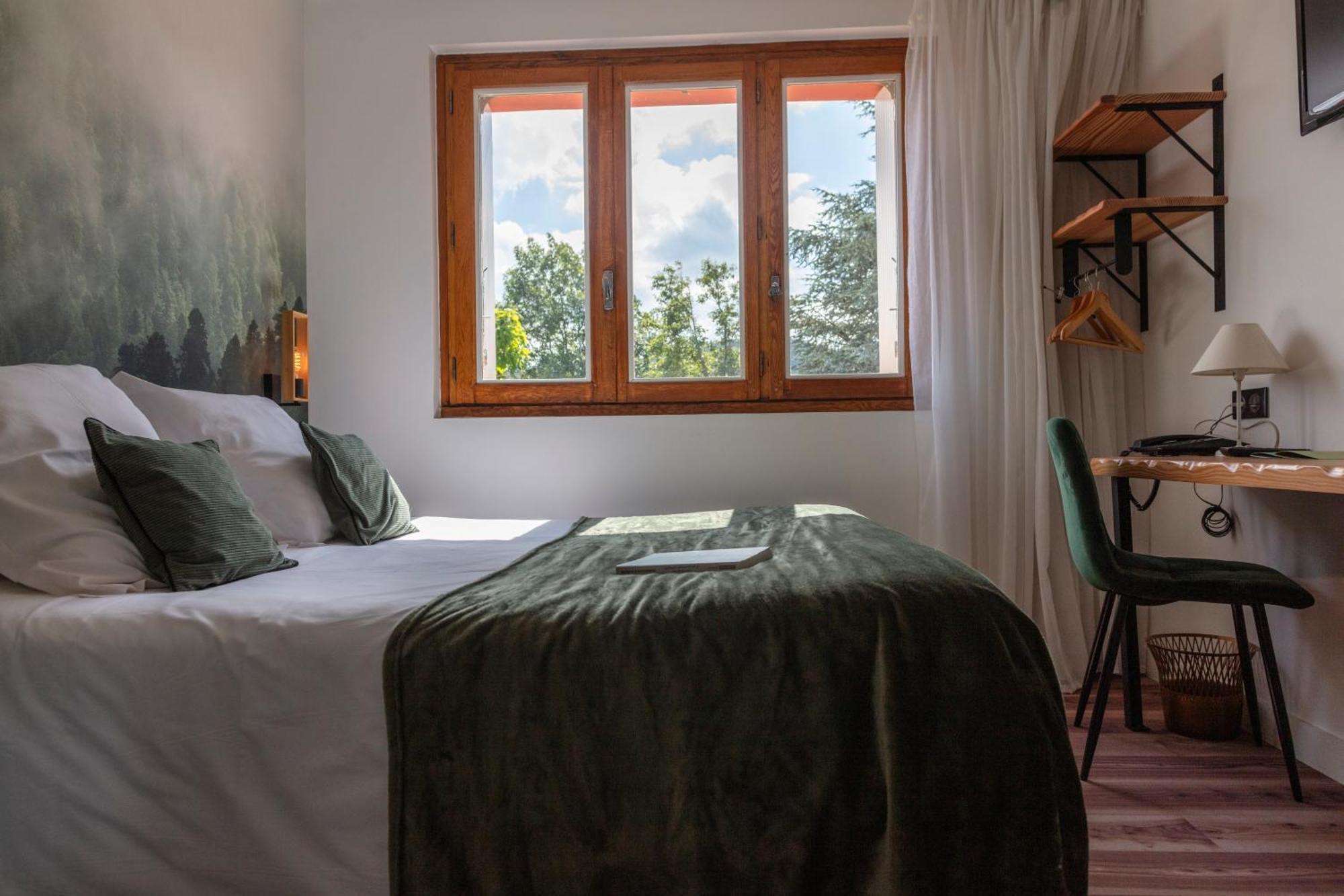 Hotel Restaurant Les Glycines Vieille-Brioude Экстерьер фото