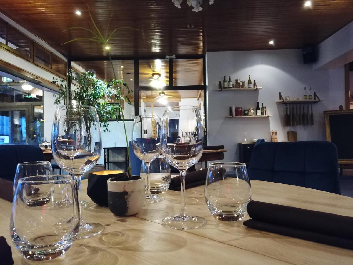 Hotel Restaurant Les Glycines Vieille-Brioude Экстерьер фото