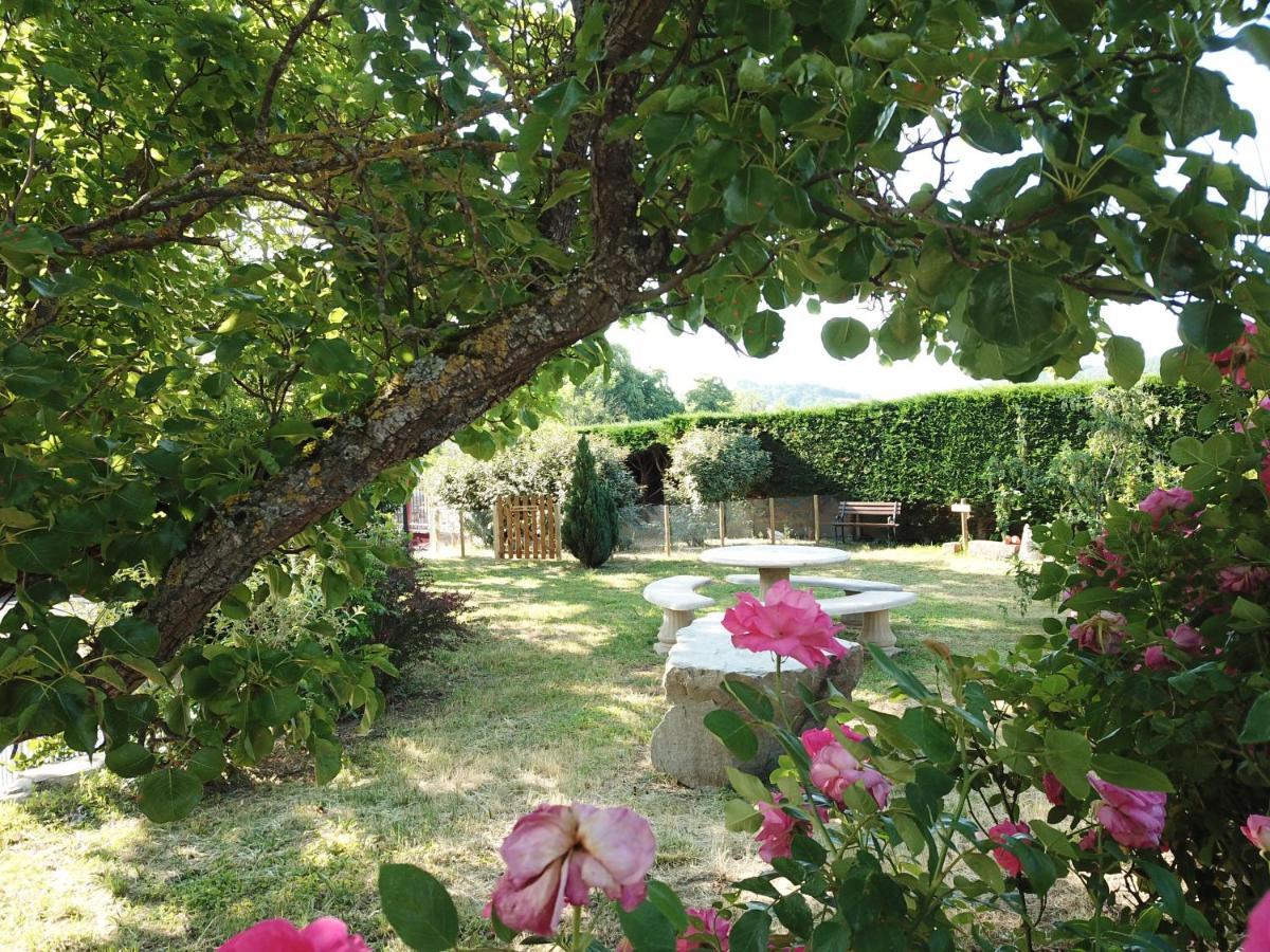 Hotel Restaurant Les Glycines Vieille-Brioude Экстерьер фото